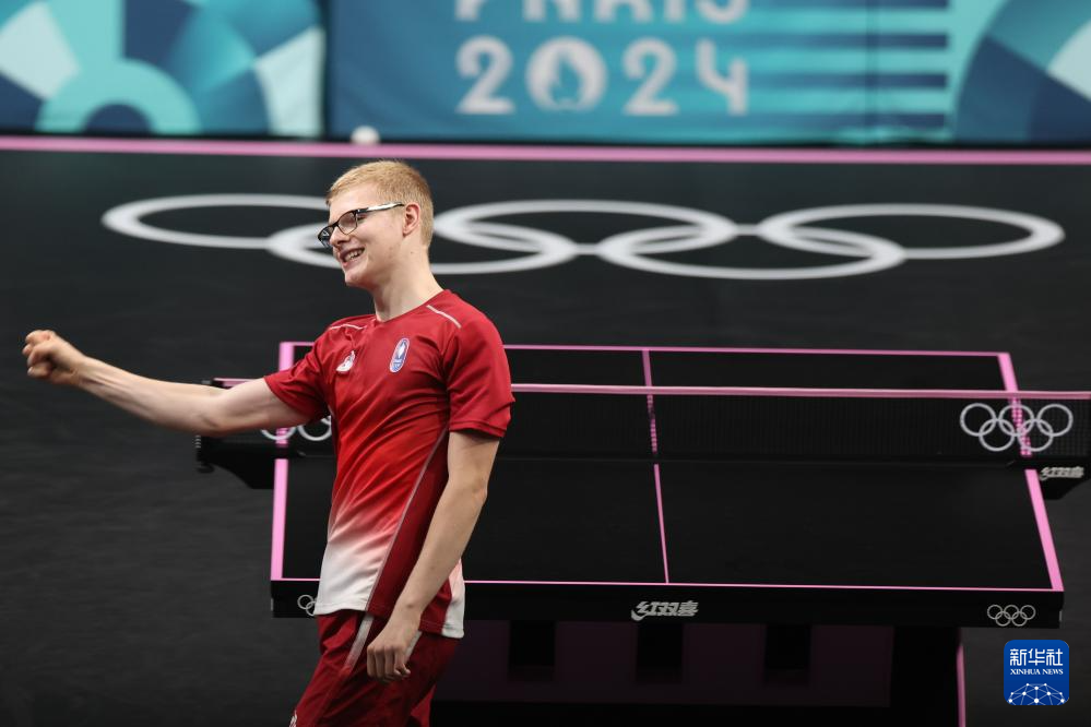 靠交叉与包 靠交叉与包